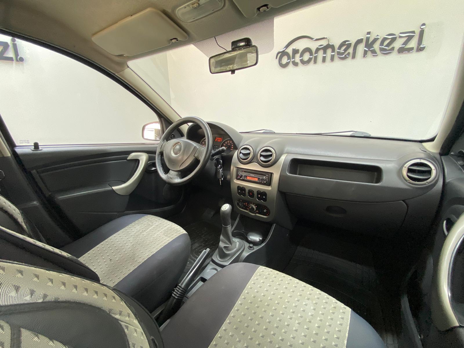 DACIA SANDERO 8